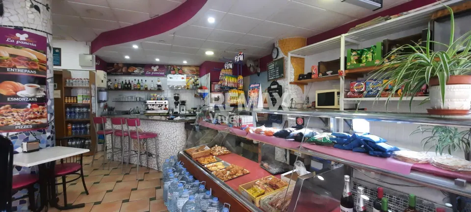 Traspaso panadería degustación en funcionamiento en barri de mar.