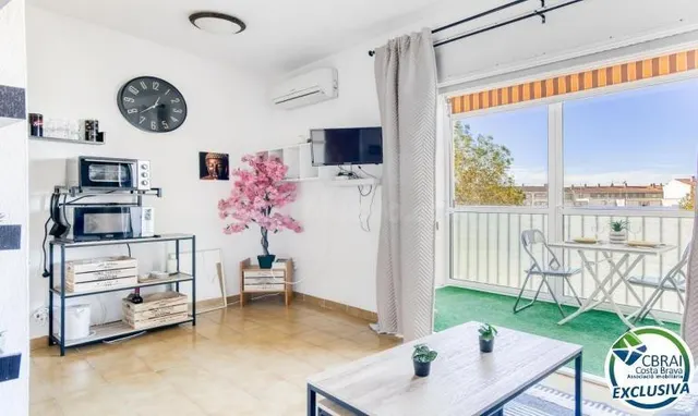 Acogedor estudio con terraza cerrada en el Sector Flamicell