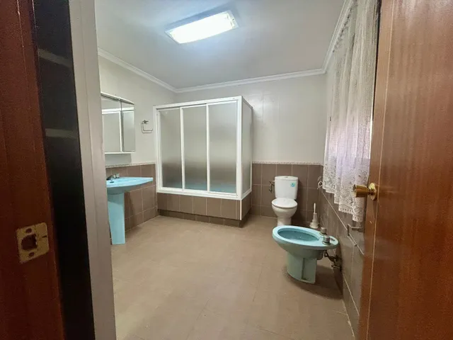 Amplia Casa para Reformar en el Corazón de la Ciudad — 26