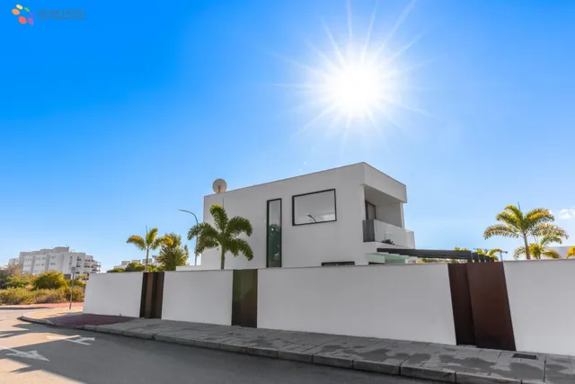 VILLA CON SPA PRIVADO. VISTAS INMEJORABLES. — 28