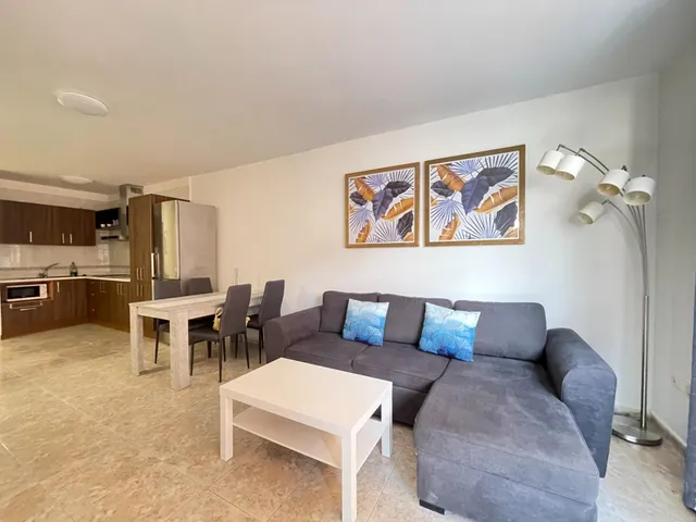 Apartamento amueblado en alquiler por corta estancia en El M - foto 2