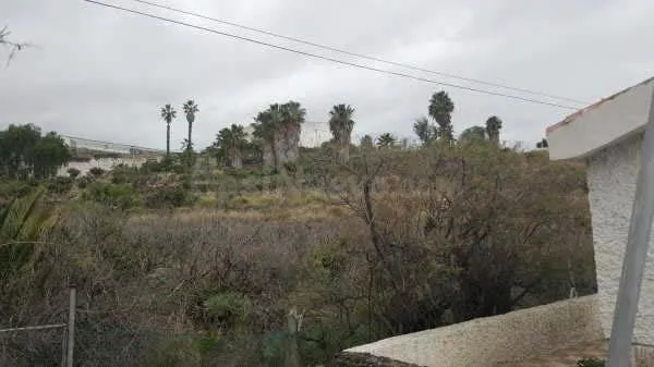 Terreno Urbano de 2.472m2 en La Hidalga del Municipio de Ara - foto 2
