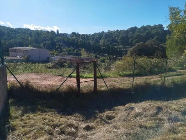 TERRENY AMB VISTES A LA MUNTANYA AL CENTRE DE SANT LLORENÇ SAVALL — 3