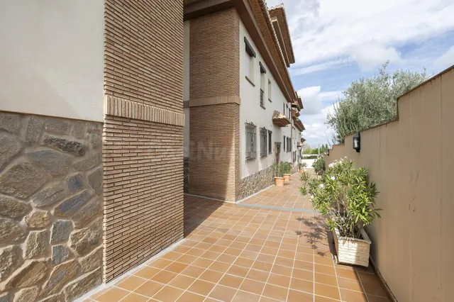 Ático en venta en La Zubia — 5