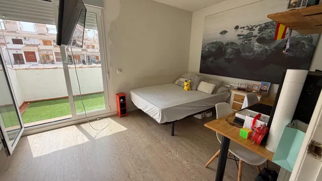 Adosado con terraza y sótano — 22