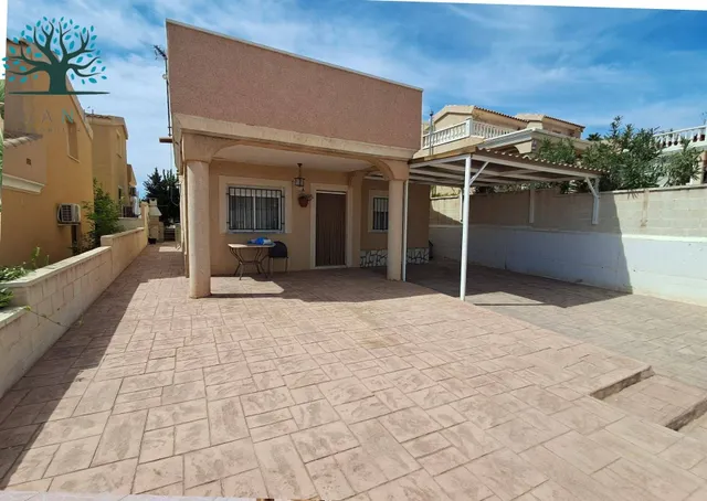 Vivienda independiente con piscina en alamillo — 6