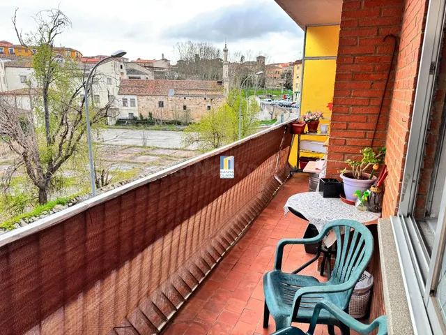 PISO EN VENTA DE 3 DORMITORIOS, TERRAZA Y GARAJE CERRADO EN 