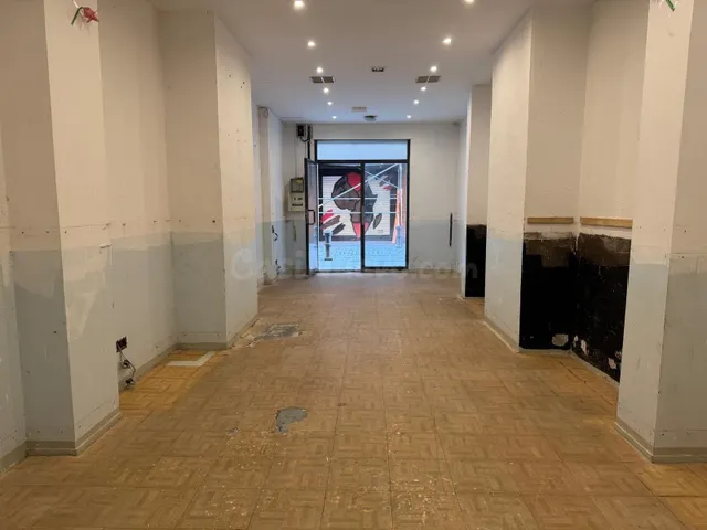 Local comercial - Carrer de l'Om — 3