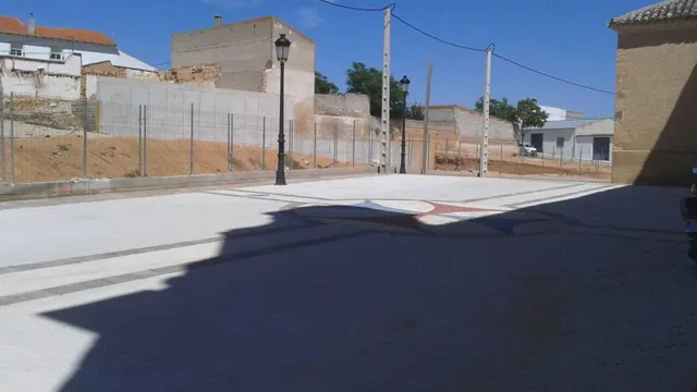 PARCELAS URBANAS EN EL CENTRO DE FUENSANTA — 6