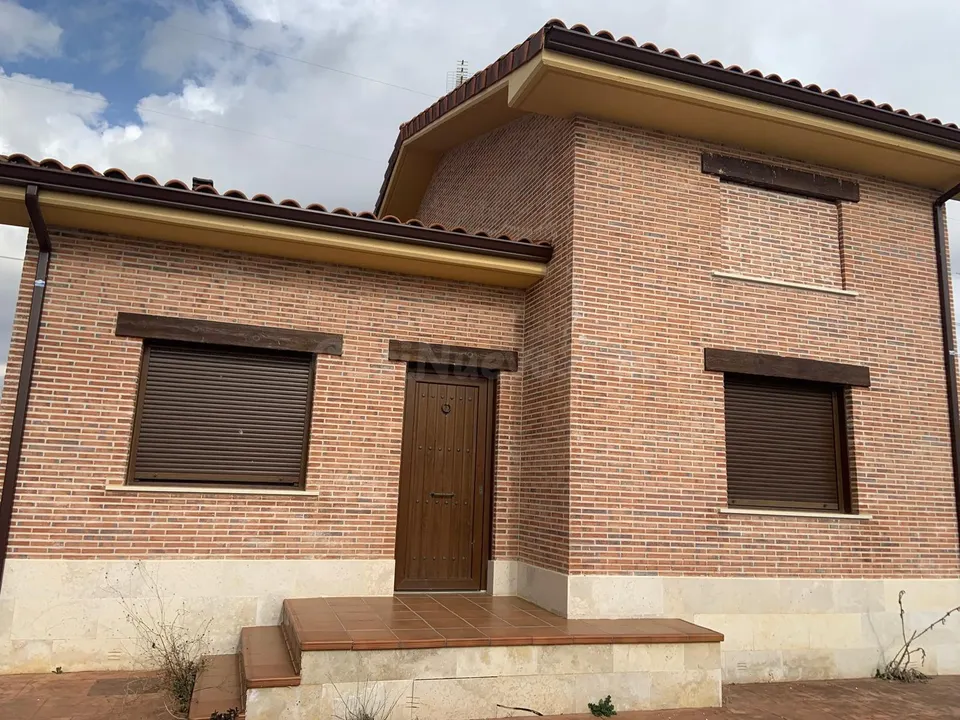 MONCASA VENDE Chalet en urbanización Ctra Carrión