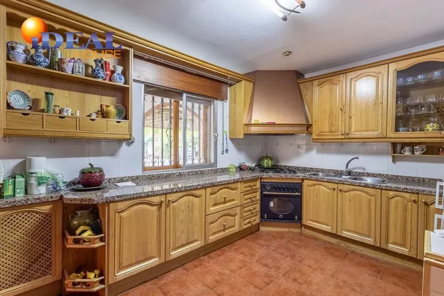 Espectacular Chalet en Ogijares - Ideal para Familias — 25