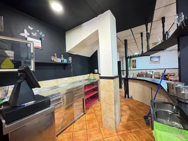 Local comercial 159m² en venta - Estacion de autobuses — 25