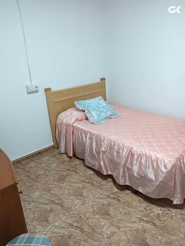 Casa de pueblo en Zarcilla de Ramos: cinco dormitorios, estufa de leña y un patio para vivir fuera — 8