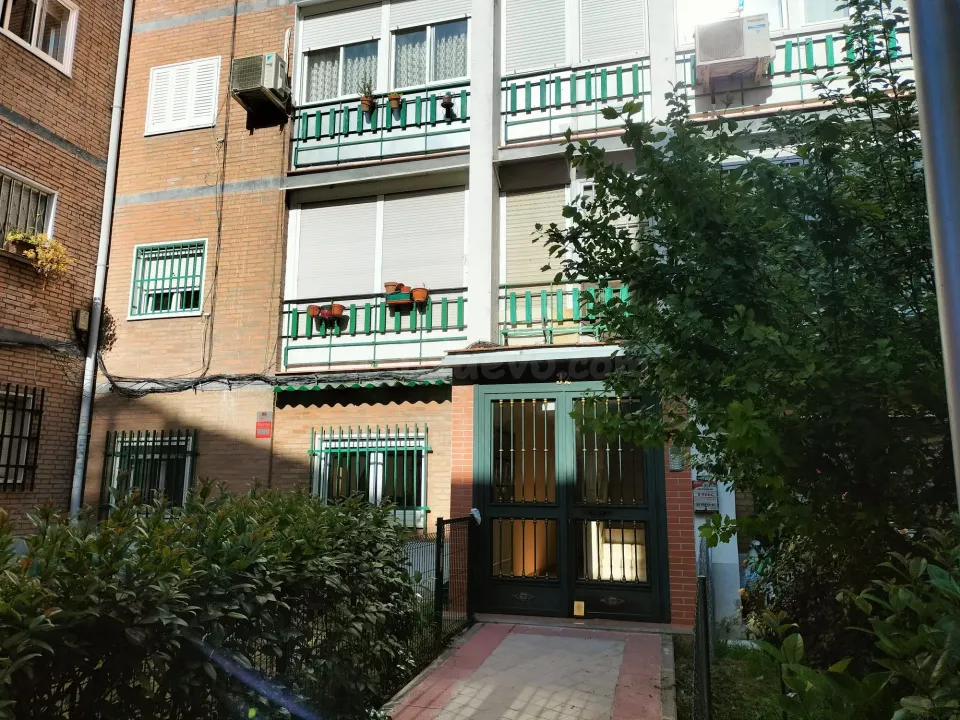 SE VENDE PISO EN Piso en venta en Calle de Blas Cabrera, 32