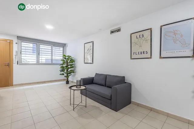 LUMINOSO DÚPLEX EN LÁCHAR — 16