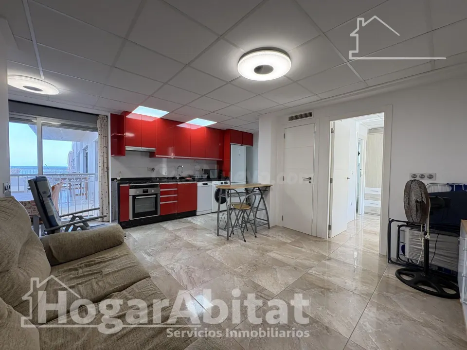 ¡REFORMADO! EXTERIOR CON ACCESO AL MAR, TERRAZA Y GARAJE