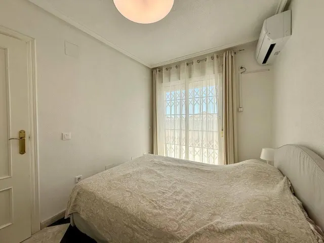 Villa 4 habitaciones 191m² en venta - Punta Prima — 25