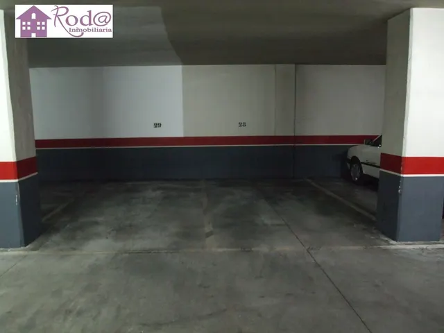 ALQUILER DE PLAZAS DE GARAJE EN AVENIDA COMPOSTILLA Nº 10 - 12 — 4