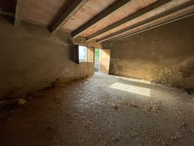CASA CON PATIO PARA REFORMAR EN MONTÁNCHEZ - foto 4