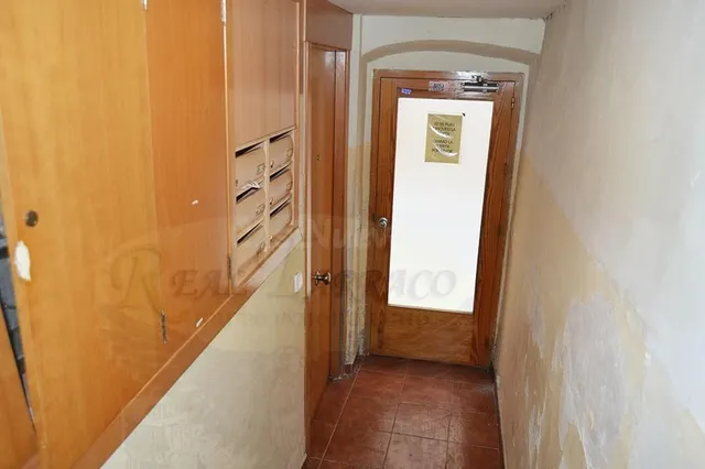 PISO CON OKUPA EN VENTA,PASE OFERTA ! - foto 5