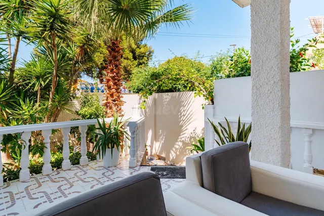 GRAN VILLA EN TORREVIEJA: 3 HAB, 2 BAÑOS - foto 5