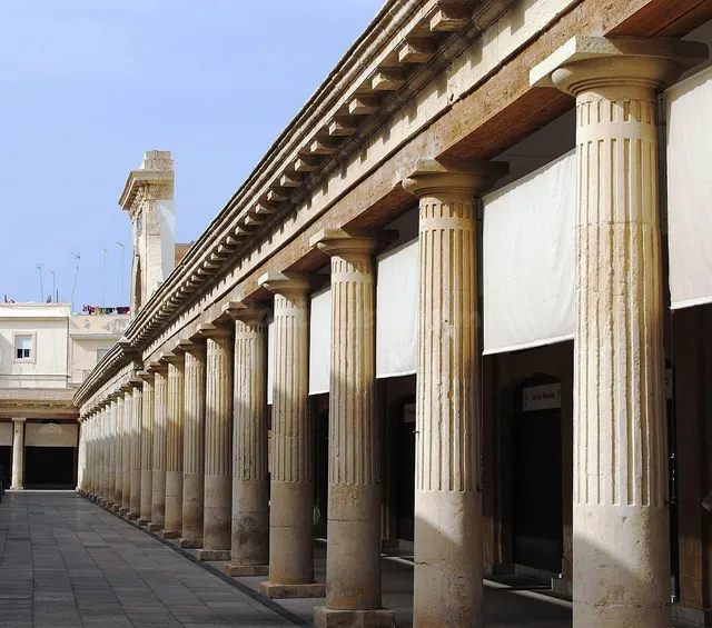 EDIFICIO EN EL CENTRO DE CÁDIZ — 4