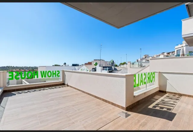 OBRA NUEVA EN SAN MIGUEL DE LAS SALINAS — 13