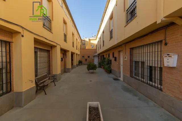 Vivienda unifamiliar adosada junto a polideportivo de Gójar — 38