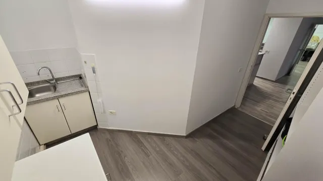 Oficina reformada y amueblada de 128 m2 en el Edificio Peceño, en pleno centro de Santa Cruz de Tenerife — 15