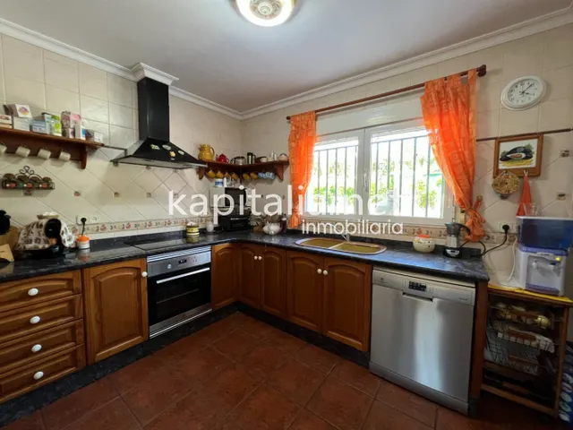Magnifico chalet a la venta en Ontinyent a 1.5km de la población. — 12