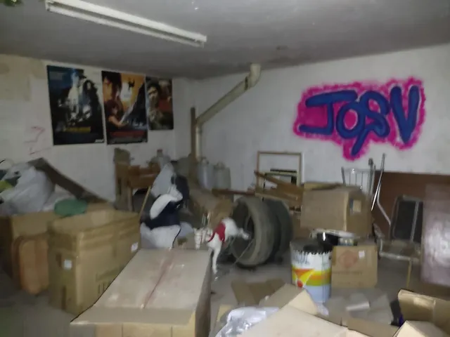 LOCAR HACIENDO ESQUINA FICCIA ,, con 5 escaparates JUNTO A CONSUM — 13