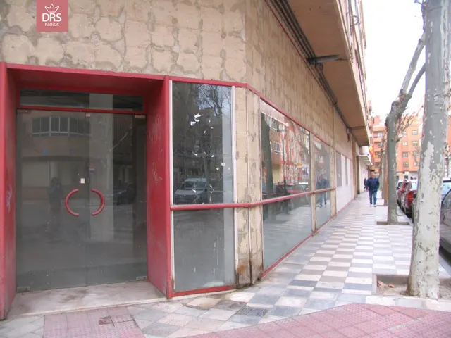 LOCAL PARA REFORMAR EN INDUSTRIA — 25