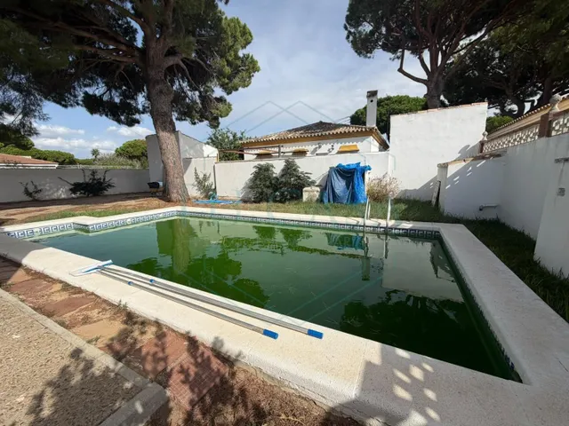 Estupendo chalet independiente con piscina en La Rana Verde — 2
