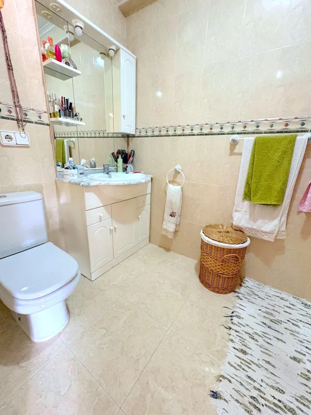 Gran piso en esquina y reformado en la ronda del castillo — 26