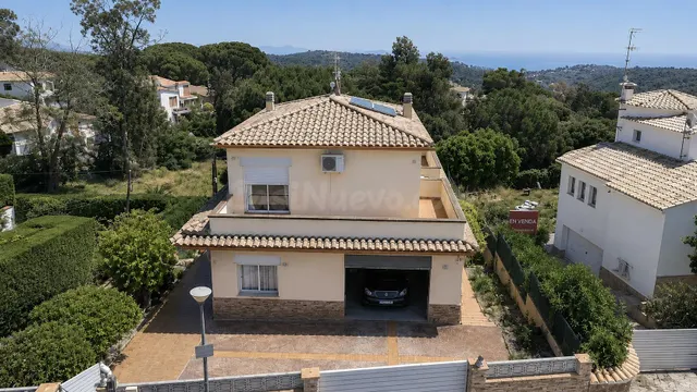 Venta extraordinario chalet en urbanizacion de Platja D'Aro - foto 4