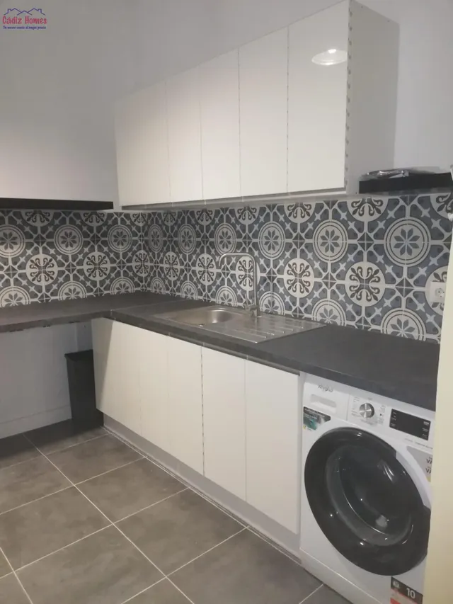 AMPLIA VIVIENDA REFORMADA.-ZONA CALLE ANCHA — 12