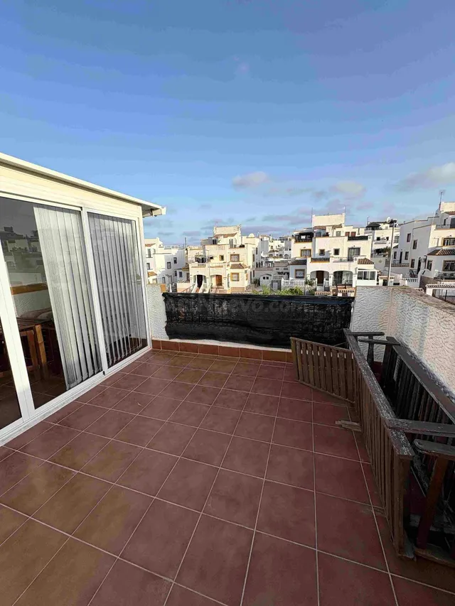 Atractivo Pareado en Orihuela Costa - Ideal para Vivir o Vac - foto 2