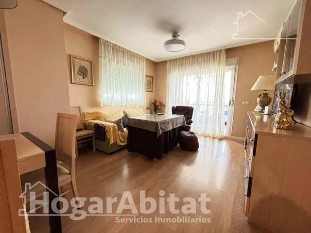 ¡OPORTUNIDAD! TRES DORMITORIOS CON ASCENSOR, GARAJE Y TERRAZ - foto 4