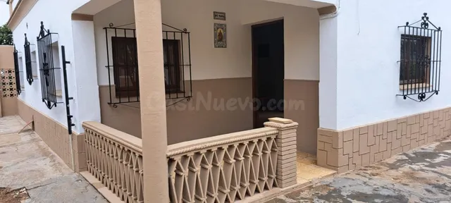 CHALET INDEPENDIENTE EN LA LOCALIDAD DE BRENES, SEVILLA. - foto 2
