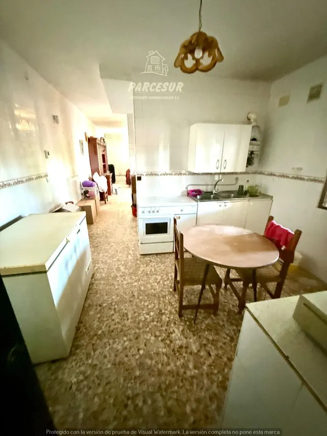 ZONA HIGUERON -Oportunidad única en el corazón del barrio! Casa + negocio en venta — 18