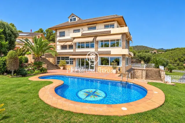 Casa independiente con vistas al mar en Montemar