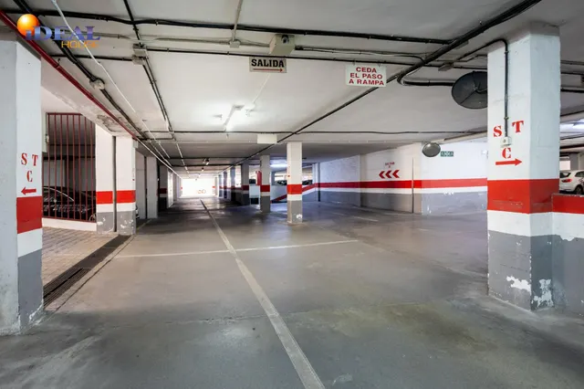 Plaza de garaje en Villarejo. — 21
