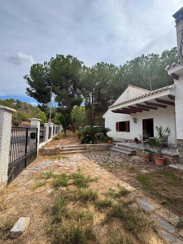 Chalet exclusivo con piscina cubierta de cristal y más de 300 m2 en urbanización Los Teatinos — 10