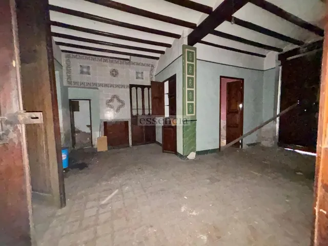 Casa en Almoines a reformar a su gusto en parcela de 242 m2 , en chaflán con patio. — 8
