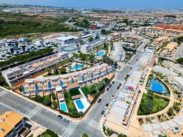 Casa 3 habitaciones 177m² en venta - Lomas de Cabo Roig — 33