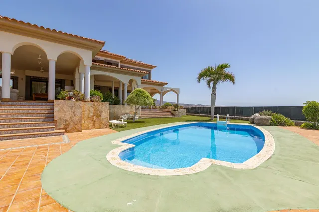 Villa en Sonnenland en venta en primera línea con vistas imp - foto 4