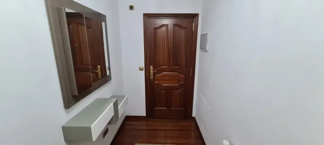 PISO EN VENTA EN LA ZONA DE PONTEPEDRIÑA — 30