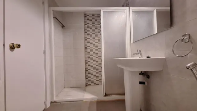 Piso SIN AMUEBLAR de 4 dormitorios, dos baños y plaza de garaje en la Calle Puerta Nueva — 15