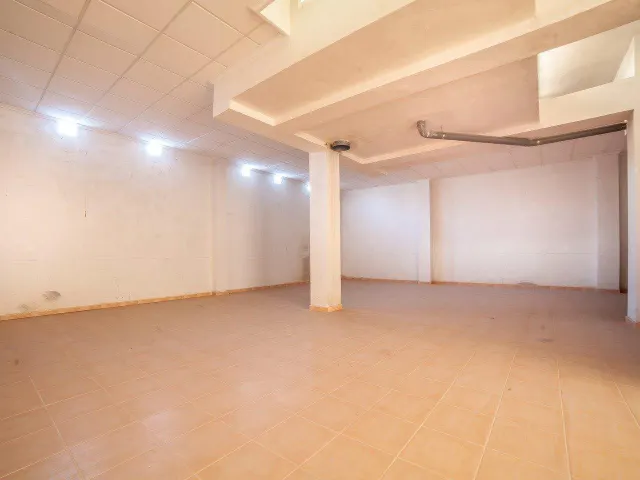 Local comercial de 169 m2 — 6