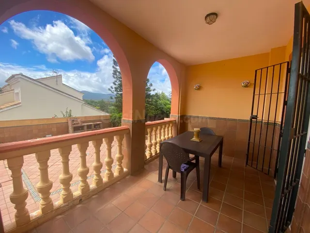 Exclusivo pareado en Santa Mónica: elegancia, espacio y vist - foto 5